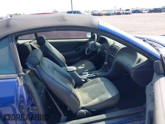 2004 Ford Mustang Deluxe with VIN 1FAFP44454F126387, listed as a IAAI auction lot 41948123 with 114,686 mi miles. Bid and sale history available at carsss.com. Image 5.