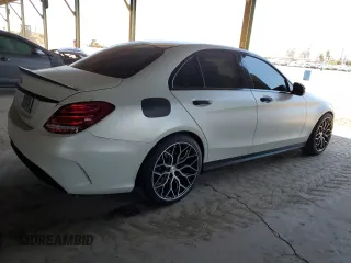 2017 Mercedes-Benz C 43 AMG z VIN 55SWF6EB2HU193012, wystawiony jako Copart lot #61035515 z przebiegiem 59 916 mil mil oraz Szkoda całkowita • Salvage title. Historia ofert i sprzedaży dostępna na DreamBid. Obrazek 3.