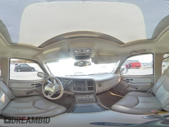 2005 GMC Sierra Denali z VIN 2GTEK63N051284302, wystawiony jako Copart lot #88031695 z przebiegiem 150 006 mil mil oraz Szkody całkowita. Historia ofert i sprzedaży dostępna na DreamBid. Obrazek 13.