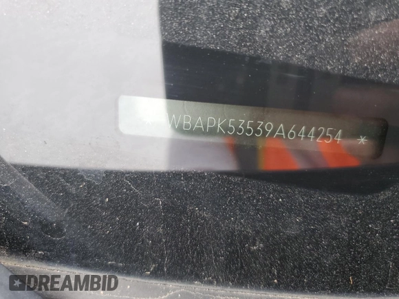 2009 BMW 3 Series 328i xDrive z VIN WBAPK53539A644254, wystawiony jako Copart lot #62842545 z przebiegiem 216 720 mil mil oraz Czysty tytuł • Clean title. Historia ofert i sprzedaży dostępna na DreamBid. Obrazek 12.