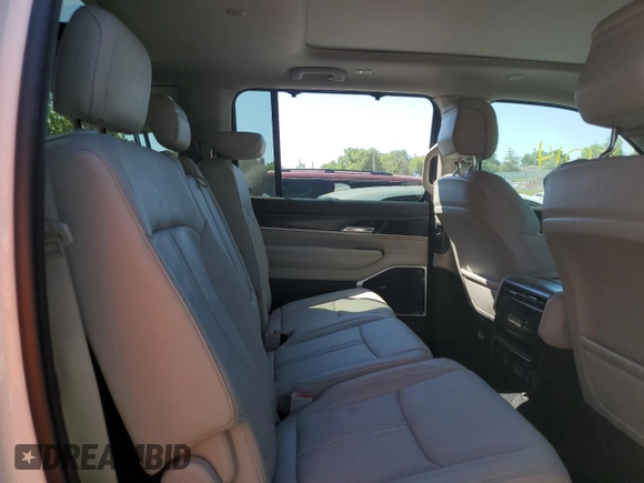 2023 Jeep Wagoneer Series III with VIN 1C4SJSDP3PS573384, listed as a Copart auction lot 58173364 with 5,014 mi miles and Salvage title. Bid and sale history available at DreamBid. Image 11.