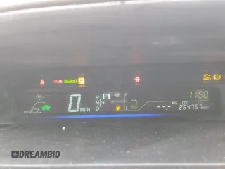 2015 Toyota Prius Two with VIN JTDZN3EU1FJ021383, listed as a Copart auction lot 45040275 with 264,757 mi miles and Clean title. Bid and sale history available at DreamBid. Image 9.