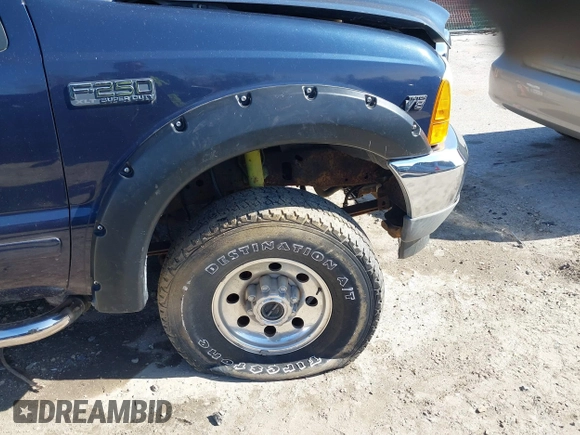2001 Ford Super Duty F-250 XL with VIN 1FTNX21L51EC28036, listed as a IAAI auction lot 41768113 with 141,603 mi miles. Bid and sale history available at carsss.com. Image 13.