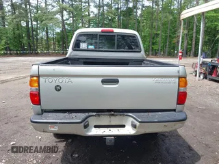 2002 Toyota Tacoma PreRunner с VIN 5TEGN92N02Z063860, выставлен на аукционе IAAI как лот 42177157 с пробегом 121 738 миль миль и . История ставок и продаж доступна на DreamBid. Изображение 17.