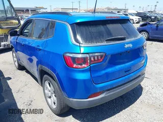 2018 Jeep Compass Latitude with VIN 3C4NJCBB6JT227412, listed as a IAAI auction lot 42120163 with 80,490 mi miles and . Bid and sale history available at DreamBid. Image 3.
