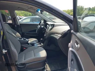 2017 Hyundai Santa Fe SE z VIN KM8SMDHF1HU213391, wystawiony jako IAAI lot #42415929 z przebiegiem 202 056 mil mil oraz . Historia ofert i sprzedaży dostępna na DreamBid. Obrazek 5.