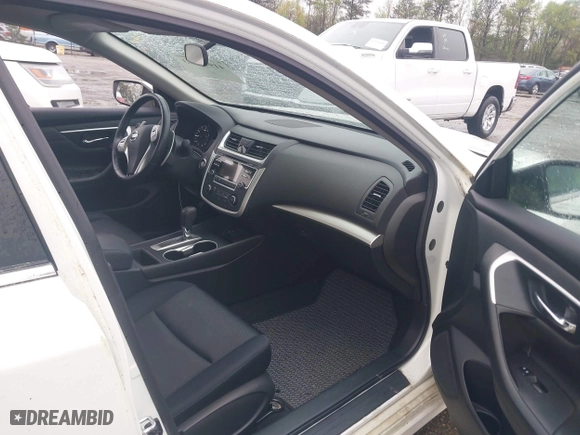 2016 Nissan Altima 3.5 SL with VIN 1N4BL3AP4GC163410, listed as a IAAI auction lot 41945963 with 111,715 mi miles. Bid and sale history available at carsss.com. Image 5.