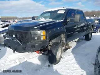 2008 Chevrolet Silverado 1500 LT w/1LT with VIN 3GCEK13JX8G294329, listed as a IAAI auction lot 41591010 with 246,781 mi miles. Bid and sale history available at carsss.com. Image 2.