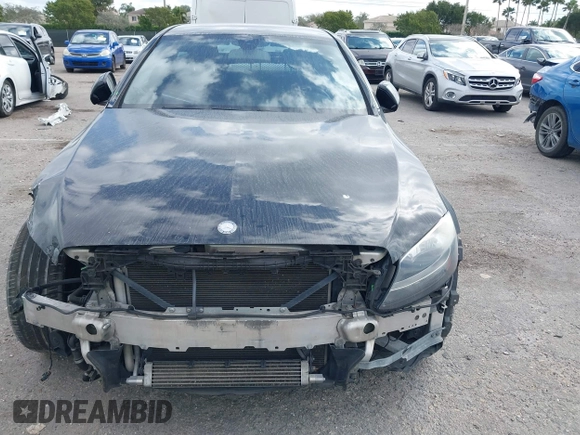 2015 Mercedes-Benz C 300 Luxury with VIN 55SWF4KB4FU000817, listed as a IAAI auction lot 41565974 with 102,223 mi miles and . Bid and sale history available at carsss.com. Image 6.