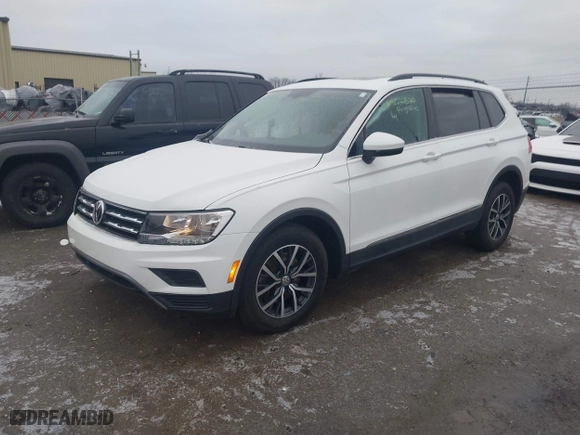2020 Volkswagen Tiguan SE with VIN 3VV2B7AX2LM086681, listed as a IAAI auction lot 41522520 with 47,862 mi miles. Bid and sale history available at carsss.com. Image 17.