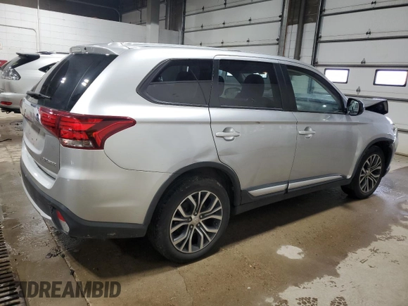 2018 Mitsubishi Outlander ES with VIN JA4AZ3A34JJ006152, listed as a Copart auction lot 58596085 with 126,117 mi miles and Salvage title. Bid and sale history available at DreamBid. Image 3.