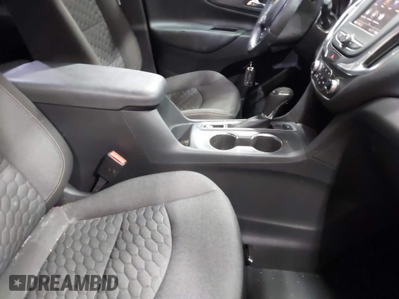 2021 Chevrolet Equinox LT with VIN 3GNAXUEV2MS136079, listed as a IAAI auction lot 41607668 with 28,913 mi miles and . Bid and sale history available at DreamBid. Image 5.