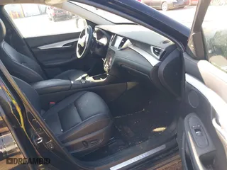 2019 Infiniti QX50 LUXE with VIN 3PCAJ5M35KF119556, listed as a IAAI auction lot 42012935 with 162,122 mi miles. Bid and sale history available at carsss.com. Image 5.