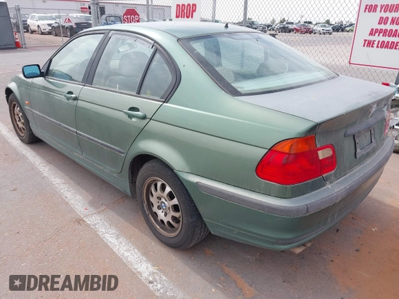 1999 BMW 3 Series 323i z VIN WBAAM3332XCA81950, wystawiony jako IAAI lot #42199475 z przebiegiem 134 884 mil mil oraz . Historia ofert i sprzedaży dostępna na DreamBid. Obrazek 3.
