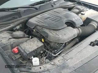 2022 Dodge Challenger GT z VIN 2C3CDZKGXNH227283, wystawiony jako IAAI lot #42697792 z przebiegiem 24 030 mil mil oraz . Historia ofert i sprzedaży dostępna na DreamBid. Obrazek 19.