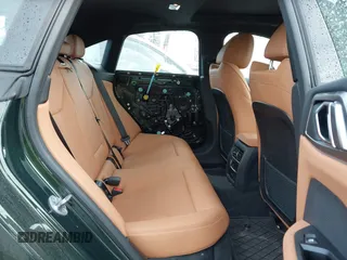 2023 BMW i4 eDrive35 z VIN WBY43AW04PFR19351, wystawiony jako IAAI lot #41841961 z przebiegiem 28 175 mil mil oraz . Historia ofert i sprzedaży dostępna na DreamBid. Obrazek 8.