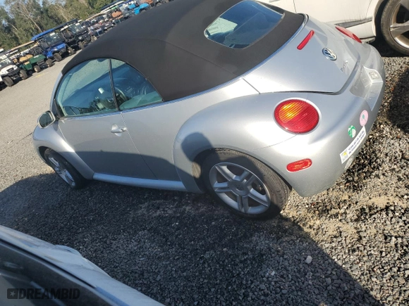 2004 Volkswagen New Beetle Convertible GLS Turbo with VIN 3VWCD21Y64M300384, listed as a Copart auction lot 79064034 with 28,368 mi miles and Salvage Title. Bid and sale history available at carsss.com. Image 2.