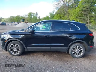 2016 Lincoln MKC Select с VIN 5LMCJ2D96GUJ21058, выставлен на аукционе IAAI как лот 42204987 с пробегом 160 318 миль миль и . История ставок и продаж доступна на DreamBid. Изображение 14.