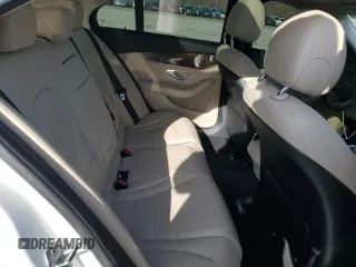 2017 Mercedes-Benz C 300 z VIN 55SWF4JBXHU196024, wystawiony jako Copart lot #42220035 z przebiegiem 95 899 mil mil oraz Szkoda całkowita • Salvage title. Historia ofert i sprzedaży dostępna na DreamBid. Obrazek 10.