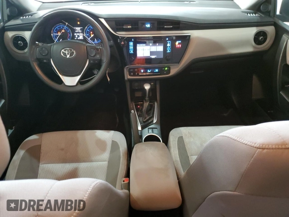 2019 Toyota Corolla L z VIN 2T1BURHE0KC231913, wystawiony jako Copart lot #53734325 z przebiegiem 62 159 mil mil oraz Szkoda całkowita • Salvage title. Historia ofert i sprzedaży dostępna na DreamBid. Obrazek 8.