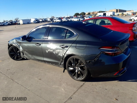 2022 Genesis G70 3.3T with VIN KMTG54TE2NU081924, listed as a Copart auction lot 80778343 with 18,277 mi miles. Bid and sale history available at carsss.com. Image 2.