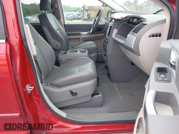 2008 Chrysler Town & Country Touring with VIN 2A8HR54PX8R731719, listed as a IAAI auction lot 42220977 with 128,977 mi miles and . Bid and sale history available at DreamBid. Image 5.