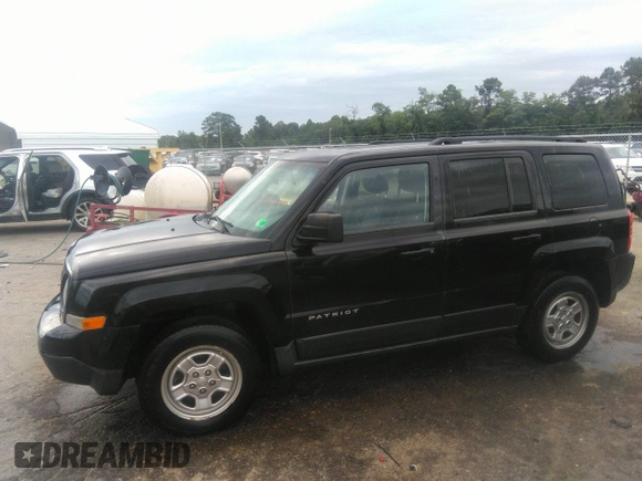 2013 Jeep Patriot Sport z VIN 1C4NJPBA9DD108892, wystawiony jako IAAI lot #42780674 z przebiegiem 133 161 mil mil oraz . Historia ofert i sprzedaży dostępna na DreamBid. Obrazek 14.