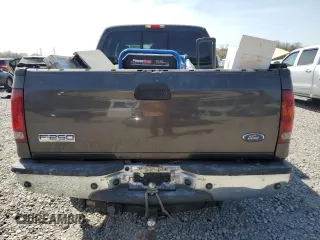 2006 Ford F-250 XL с VIN 1FTSW20P56EB68003, выставлен на аукционе Copart как лот 50697015 с пробегом 203 006 миль миль и Списание • Salvage title. История ставок и продаж доступна на DreamBid. Изображение 6.