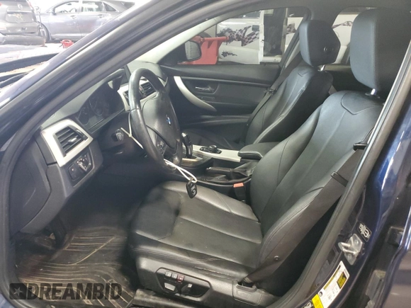 2014 BMW 3 Series 320i xDrive with VIN WBA3C3C51EF983706, listed as a Copart auction lot 61472895 with 167,549 mi miles and Non repairable. Bid and sale history available at DreamBid. Image 7.