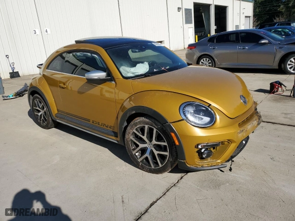 2018 Volkswagen Beetle Dune with VIN 3VWSD7AT2JM709801, listed as a Copart auction lot 80527994 with 0 mi miles and Salvage Title. Bid and sale history available at carsss.com. Image 4.