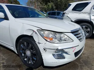 2010 Hyundai Genesis with VIN KMHGC4DE1AU076190, listed as a IAAI auction lot 41707773 with 123,426 mi miles. Bid and sale history available at carsss.com. Image 6.