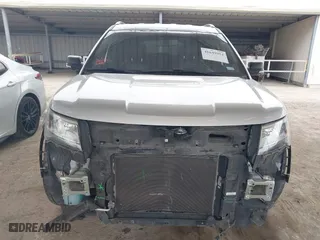 2019 Ford Explorer XLT with VIN 1FM5K7D86KGB38219, listed as a IAAI auction lot 41649954 with 65,997 mi miles. Bid and sale history available at carsss.com. Image 13.
