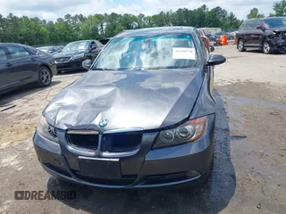 2006 BMW 3 Series 325i with VIN WBAVB17576NK31560, listed as a IAAI auction lot 42384770 with 186,091 mi miles and . Bid and sale history available at DreamBid. Image 12.