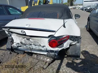 2016 Mazda MX-5 Miata Club z VIN JM1NDAC72G0109482, wystawiony jako IAAI lot #42042540 z przebiegiem 46 853 mil mil oraz . Historia ofert i sprzedaży dostępna na DreamBid. Obrazek 16.