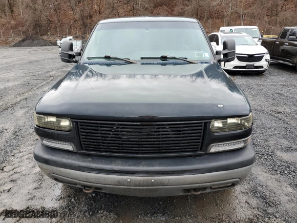 2002 Chevrolet Silverado 1500 LT with VIN 2GCEK19T721290666, listed as a Copart auction lot 48002255 with 220,193 mi miles and Clean Title. Bid and sale history available at carsss.com. Image 5.