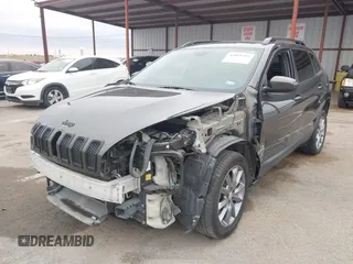 2018 Jeep Cherokee Latitude with VIN 1C4PJLCB1JD588916, listed as a IAAI auction lot 41019397 with 135,929 mi miles. Bid and sale history available at carsss.com. Image 21.