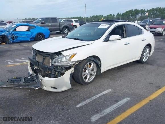 2012 Nissan Maxima 3.5 S with VIN 1N4AA5AP3CC826411, listed as a IAAI auction lot 40269934 with 209,482 mi miles. Bid and sale history available at carsss.com. Image 2.