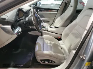 2019 Porsche Panamera S with VIN WP0AB2A74KL128149, listed as a Copart auction lot 76755034 with 38,874 mi miles and Salvage Title. Bid and sale history available at carsss.com. Image 7.