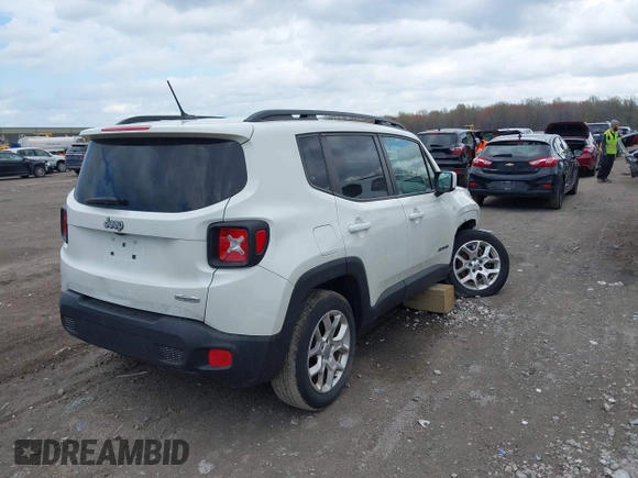 2015 Jeep Renegade Latitude with VIN ZACCJABT8FPC19914, listed as a IAAI auction lot 42081686 with 179,330 mi miles. Bid and sale history available at carsss.com. Image 4.
