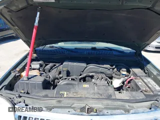 2002 Mercury Mountaineer z VIN 4M2ZU86E22UJ03164, wystawiony jako IAAI lot #42401137 z przebiegiem Nie podano mil oraz . Historia ofert i sprzedaży dostępna na DreamBid. Obrazek 10.