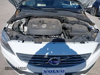 2015 Volvo S60 T5 Drive-E Premier z VIN YV140MFKXF1351769, wystawiony jako IAAI lot #41392860 z przebiegiem 56 920 mil mil oraz . Historia ofert i sprzedaży dostępna na DreamBid. Obrazek 10.