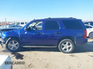 2010 Chevrolet Tahoe LTZ z VIN 1GNUCCE08AR266535, wystawiony jako IAAI lot #41154068 z przebiegiem 212 010 mil mil oraz . Historia ofert i sprzedaży dostępna na DreamBid. Obrazek 15.