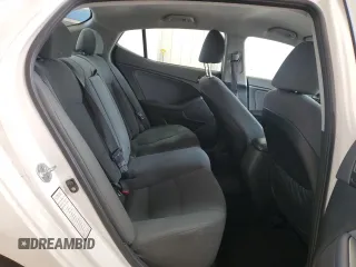 2015 Kia Optima LX z VIN KNAGM4A78F5616317, wystawiony jako Copart lot #58514075 z przebiegiem 123 657 mil mil oraz Szkoda całkowita • Salvage title. Historia ofert i sprzedaży dostępna na DreamBid. Obrazek 10.