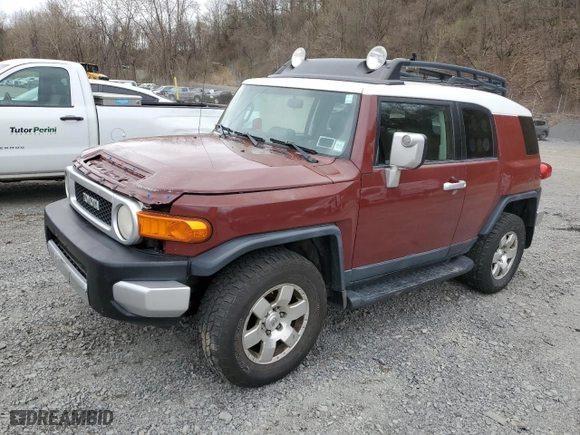 2008 Toyota FJ Cruiser with VIN JTEBU11F68K045560, listed as a Copart auction lot 53239895 with 235,044 mi miles and Salvage Title. Bid and sale history available at carsss.com. Image 1.
