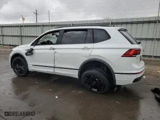 2024 Volkswagen Tiguan SE R-Line Black with VIN 3VV8B7AX6RM190447, listed as a Copart auction lot 49681975 with 3,203 mi miles and Salvage Title. Bid and sale history available at carsss.com. Image 2.