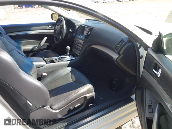 2011 Infiniti G37 Coupe x with VIN JN1CV6EL1BM262225, listed as a IAAI auction lot 41889322 with 105,782 mi miles. Bid and sale history available at carsss.com. Image 5.
