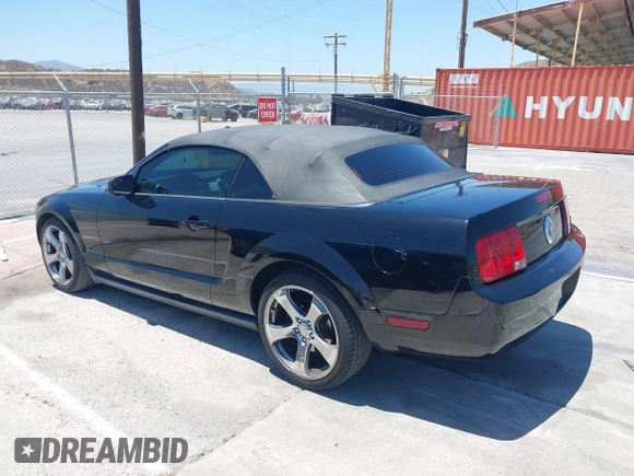 2005 Ford Mustang Deluxe with VIN 1ZVHT84N655208101, listed as a IAAI auction lot 42546747 with 68,918 mi miles and . Bid and sale history available at DreamBid. Image 3.