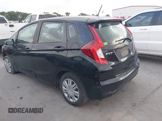 2020 Honda Fit LX z VIN 3HGGK5H40LM717305, wystawiony jako IAAI lot #42093169 z przebiegiem 69 665 mil mil oraz . Historia ofert i sprzedaży dostępna na DreamBid. Obrazek 3.