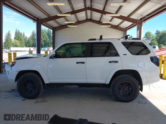 2019 Toyota 4Runner SR5 с VIN JTEBU5JR0K5630450, выставлен на аукционе IAAI как лот 42386961 с пробегом 104 733 миль миль и . История ставок и продаж доступна на DreamBid. Изображение 15.