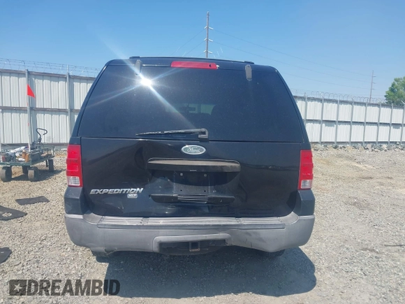 2003 Ford Expedition XLT Value z VIN 1FMPU16W63LA50775, wystawiony jako IAAI lot #42029150 z przebiegiem 296 065 mil mil oraz . Historia ofert i sprzedaży dostępna na DreamBid. Obrazek 16.
